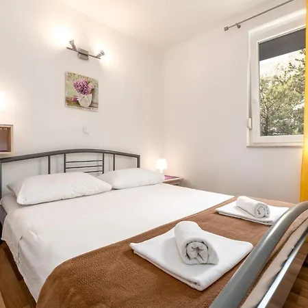 Apartment With A Parking Space Baska, Krk - 13907