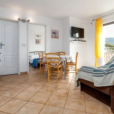 With A Parking Space Baska, Krk - 13907 Baska (Krk)