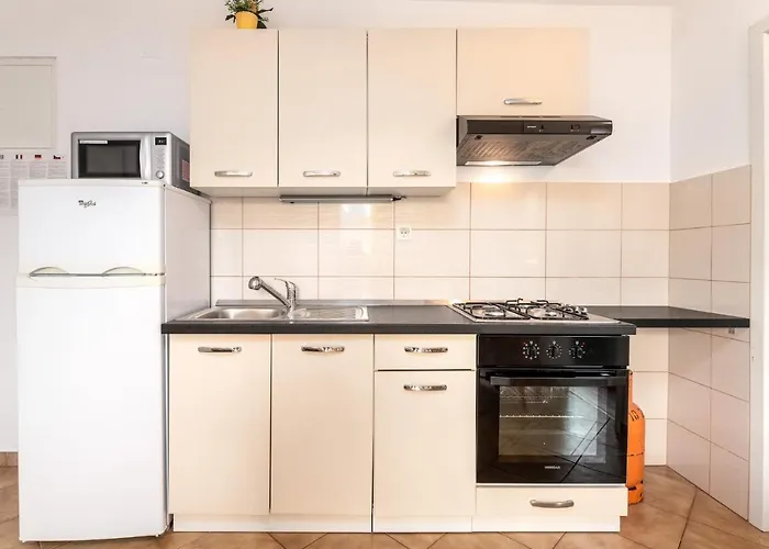 With Parking Space Baska, Krk - 13907 Apartament Baška