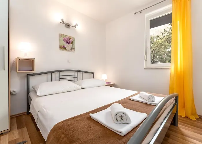 Apartament With Parking Space Baska, Krk - 13907