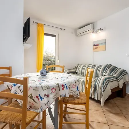 Appartement With Parking Space Baska, Krk - 13907 Baška