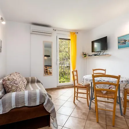 With Parking Space Baska, Krk - 13907 Baska (Krk)