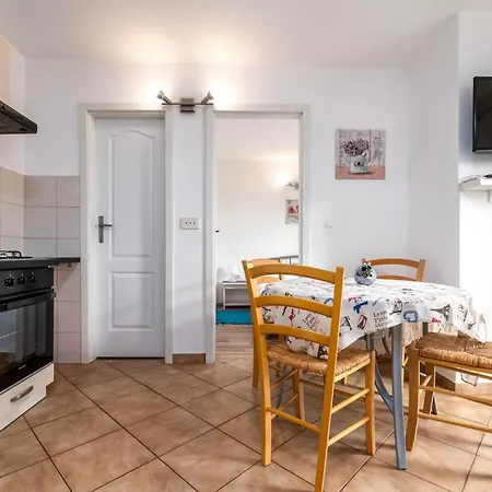Apartment With Parking Space Baska, Krk - 13907 Baska (Krk)